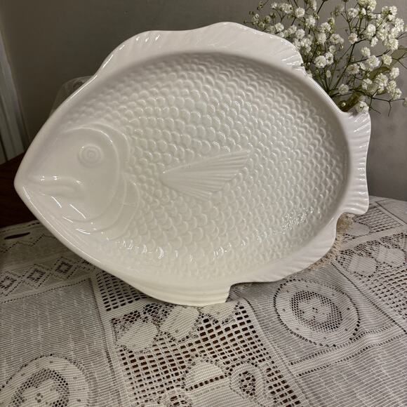 Beach House Vintage Whittier Pottery White Fish Platter 1979 Coastal Beach - Picture 4 of 7